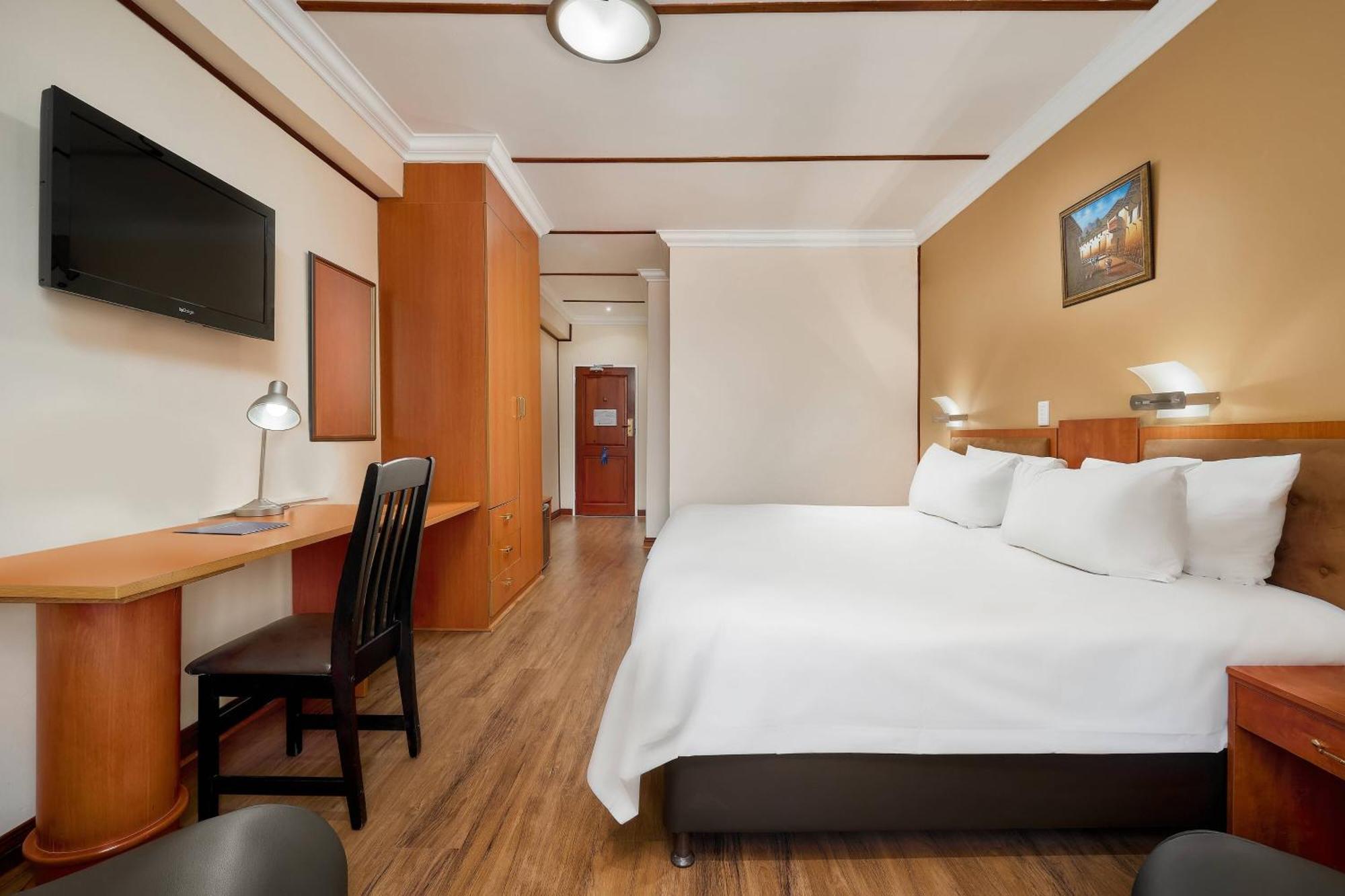 Protea Hotel By Marriott Klerksdorp Kültér fotó