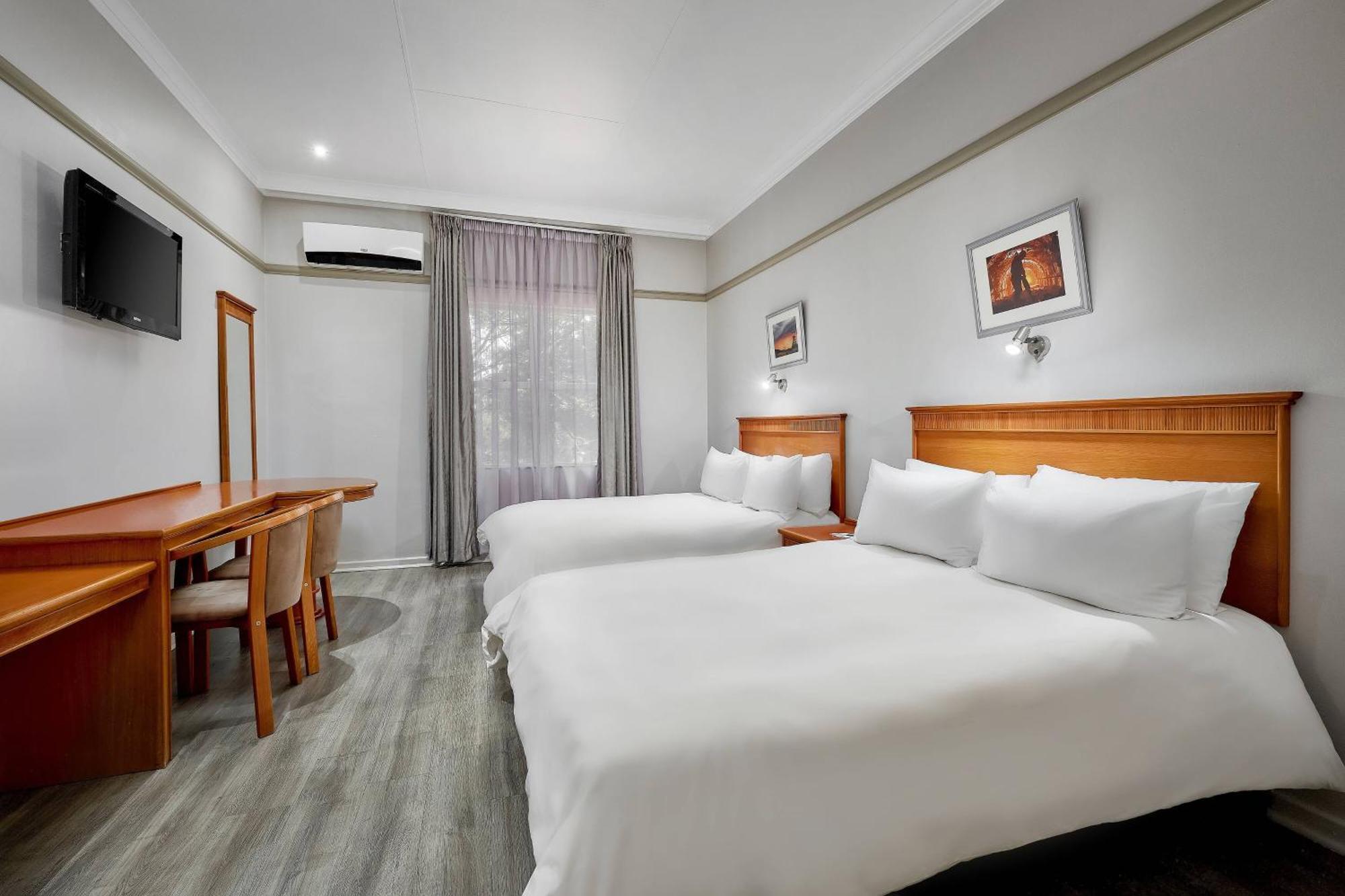 Protea Hotel By Marriott Klerksdorp Kültér fotó