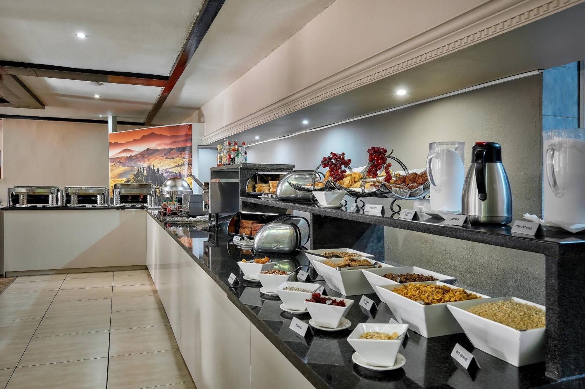 Protea Hotel By Marriott Klerksdorp Kültér fotó