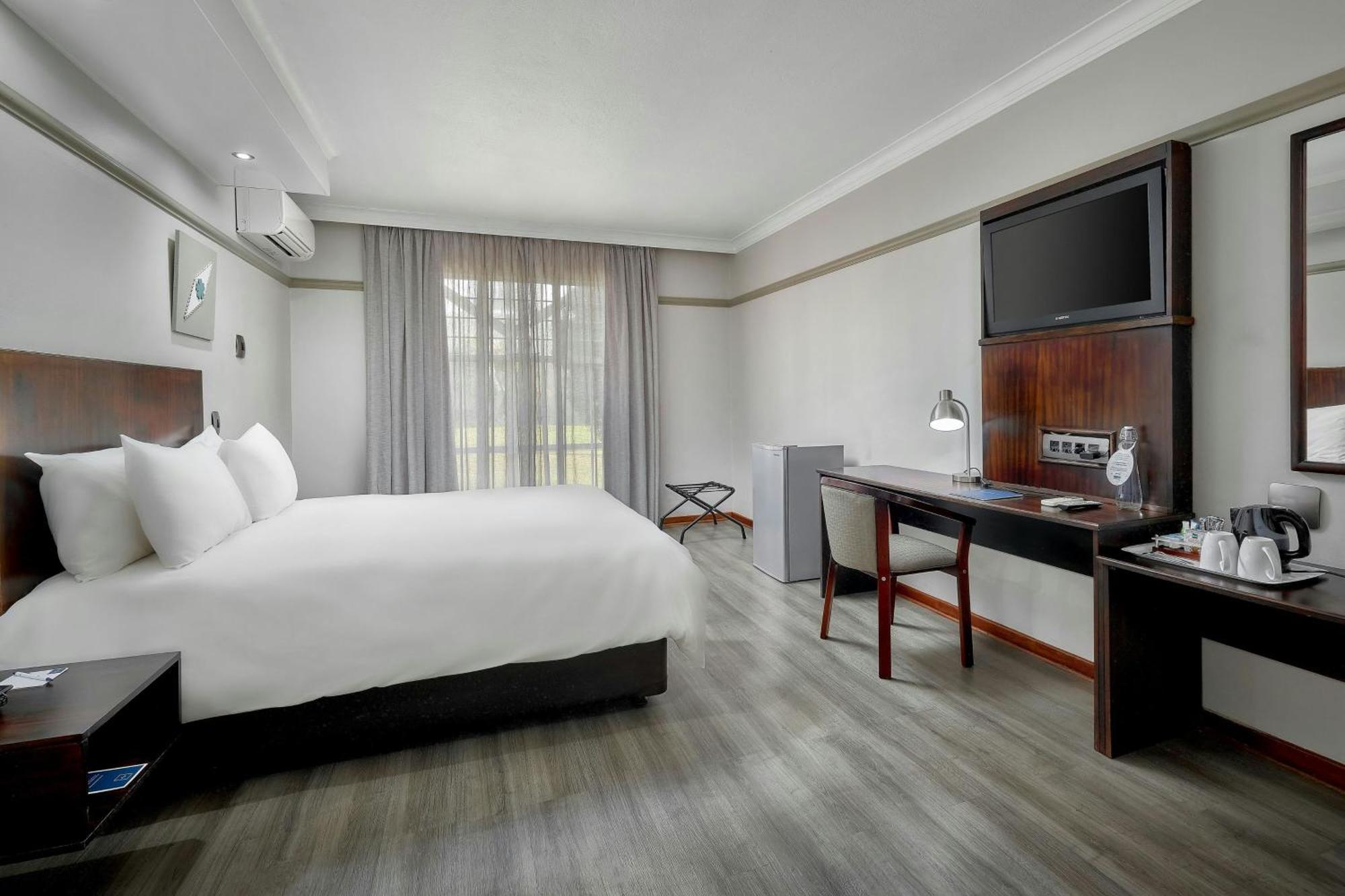 Protea Hotel By Marriott Klerksdorp Kültér fotó