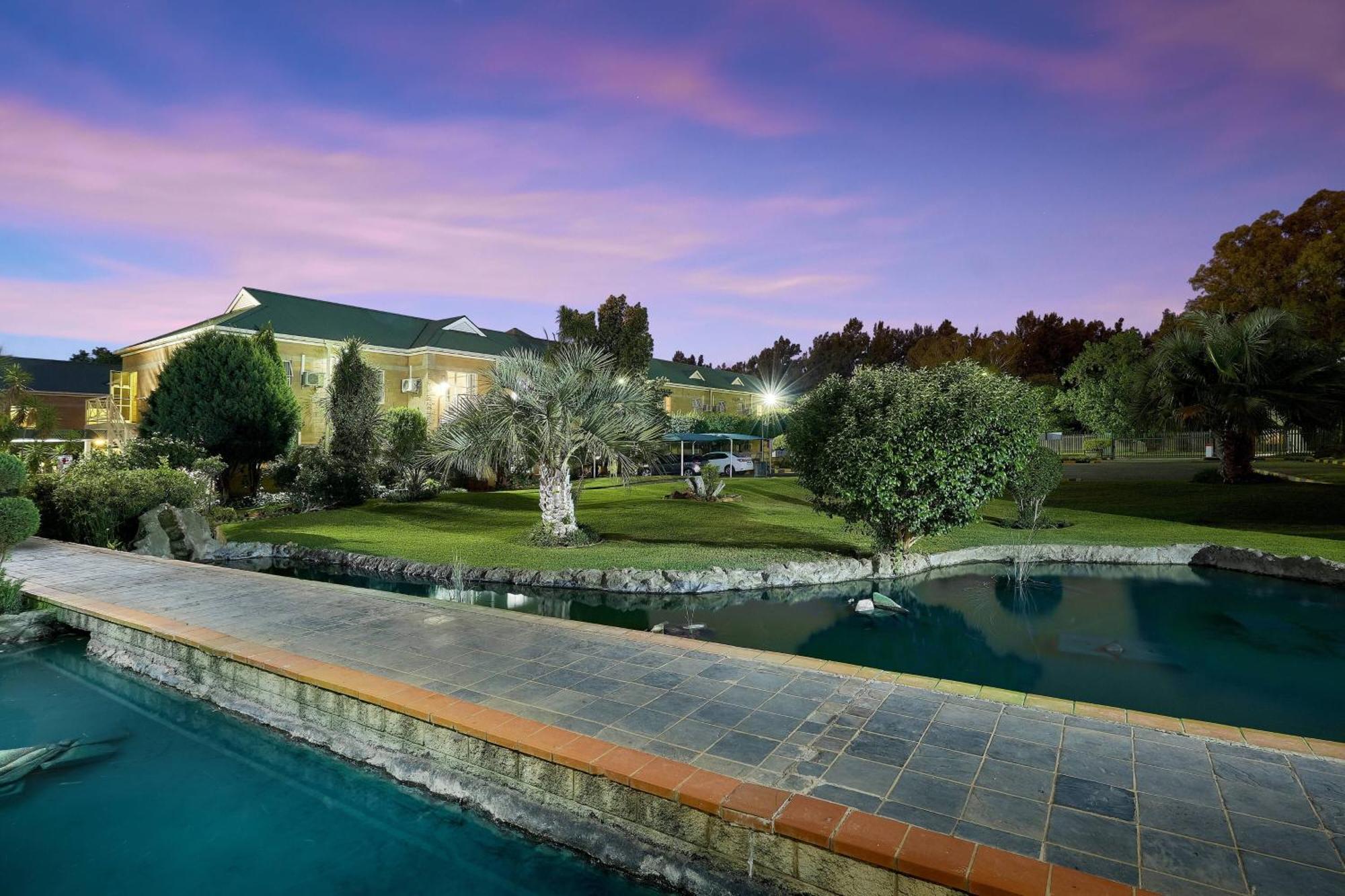 Protea Hotel By Marriott Klerksdorp Kültér fotó